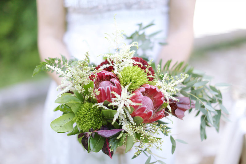 Wedding inspiration on the Island in Pamvotida Lake!