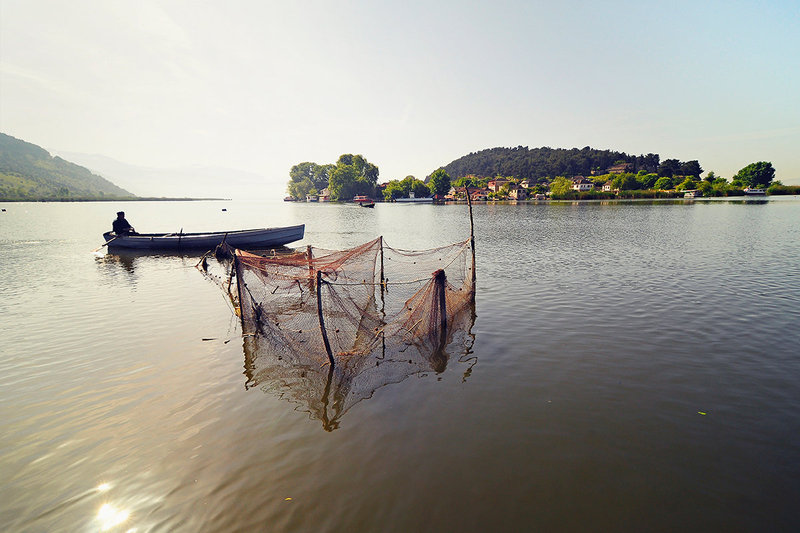 Wedding inspiration on the Island in Pamvotida Lake!