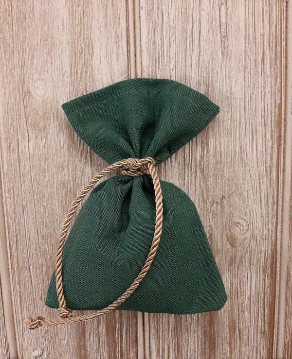 Dark green favor